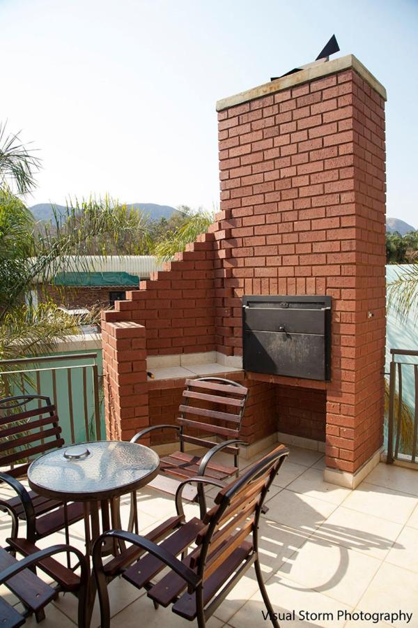 Palm Valley Inn And Day Spa Hartbeespoort Exterior foto
