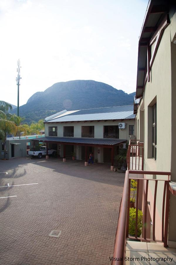 Palm Valley Inn And Day Spa Hartbeespoort Exterior foto