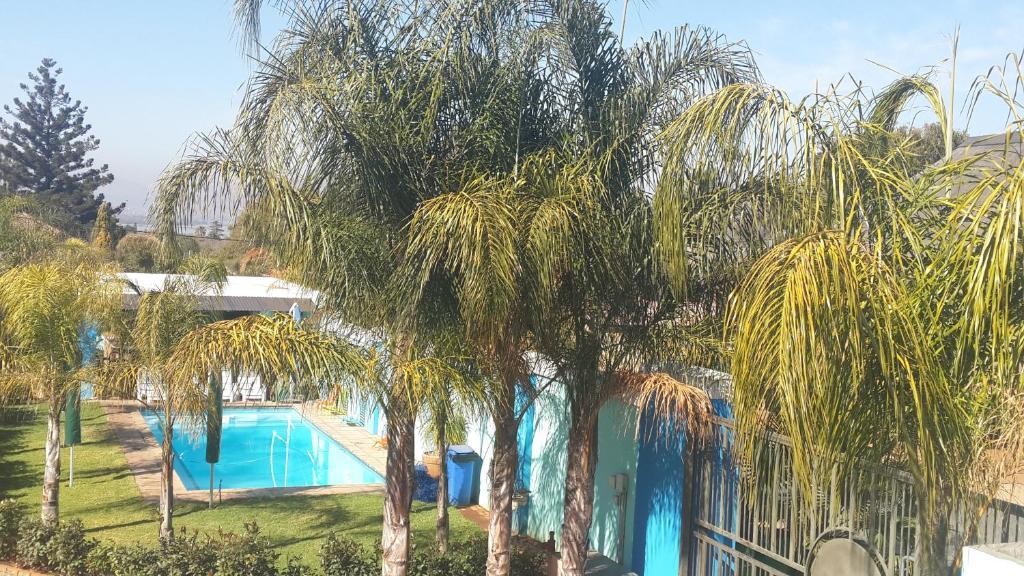 Palm Valley Inn And Day Spa Hartbeespoort Exterior foto