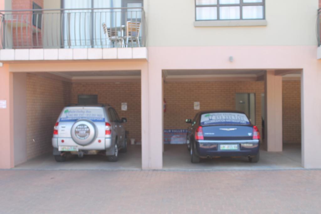 Palm Valley Inn And Day Spa Hartbeespoort Exterior foto