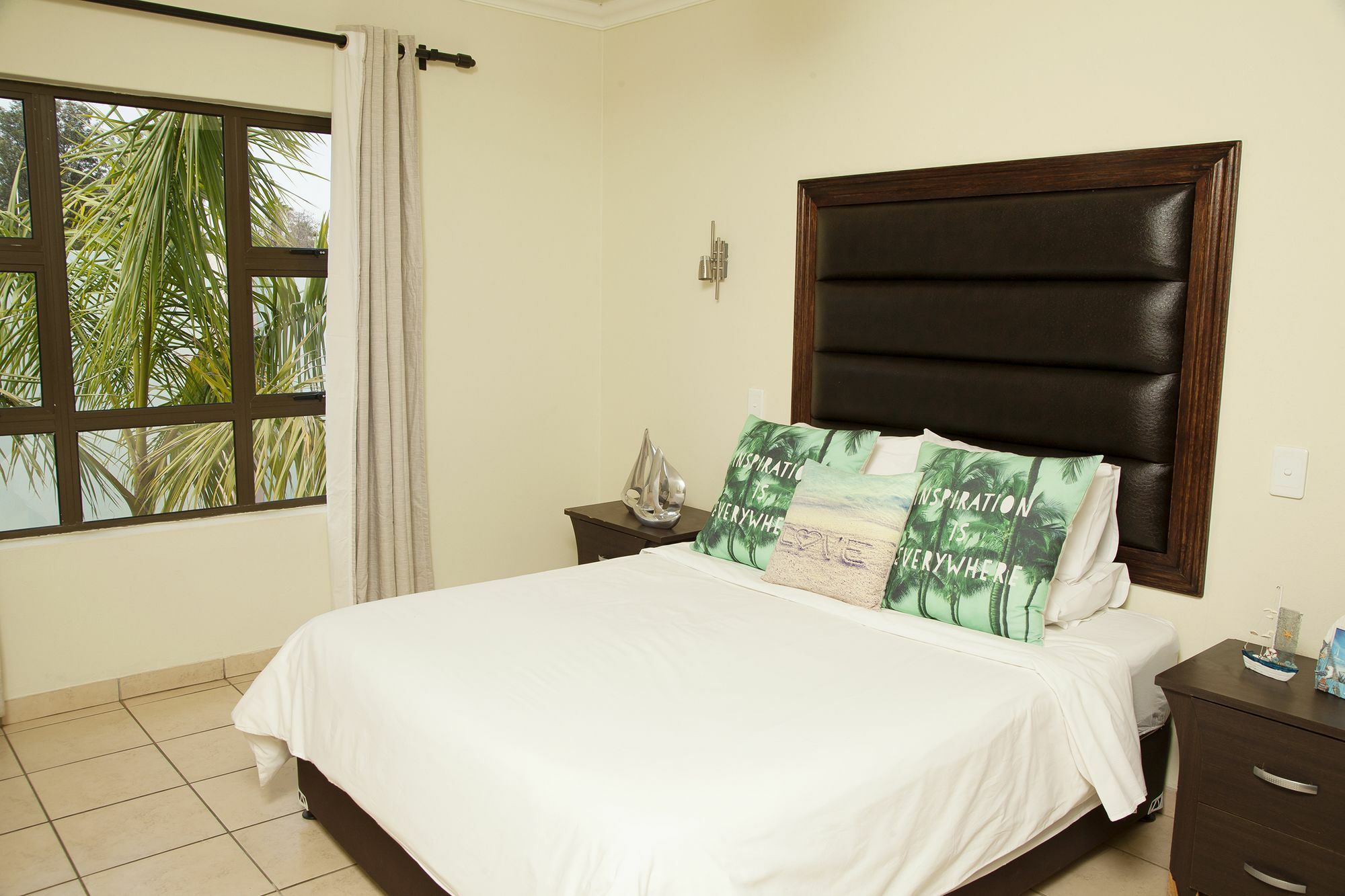 Palm Valley Inn And Day Spa Hartbeespoort Exterior foto